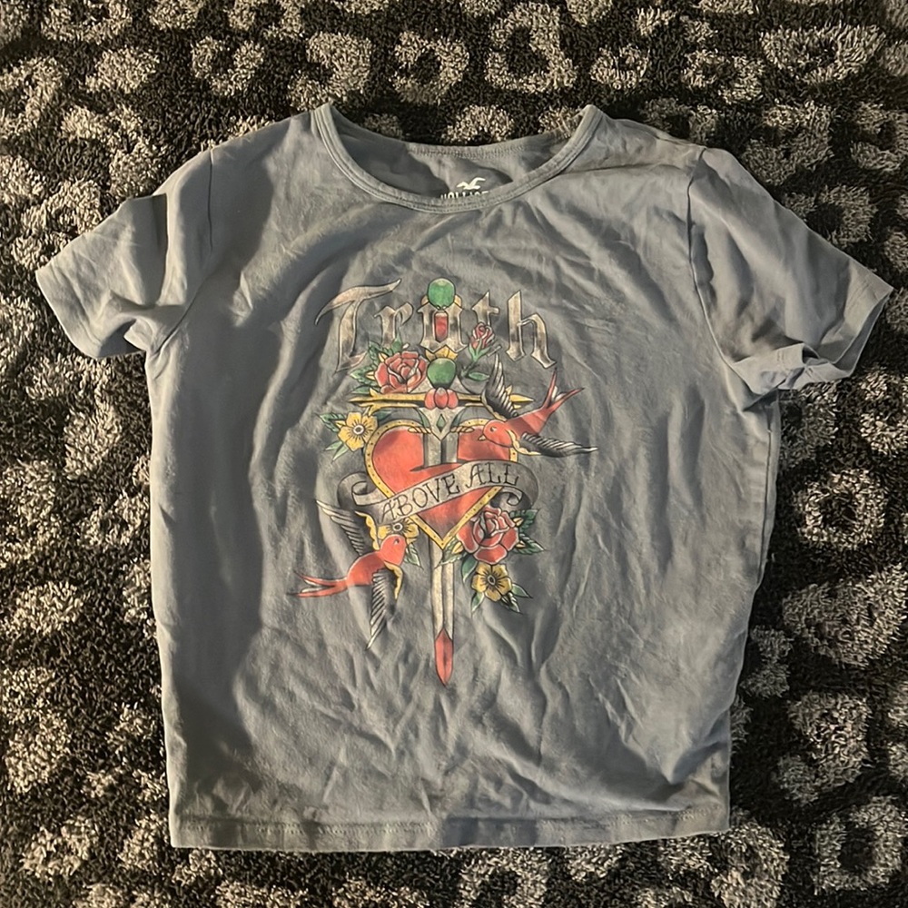 Hollister top